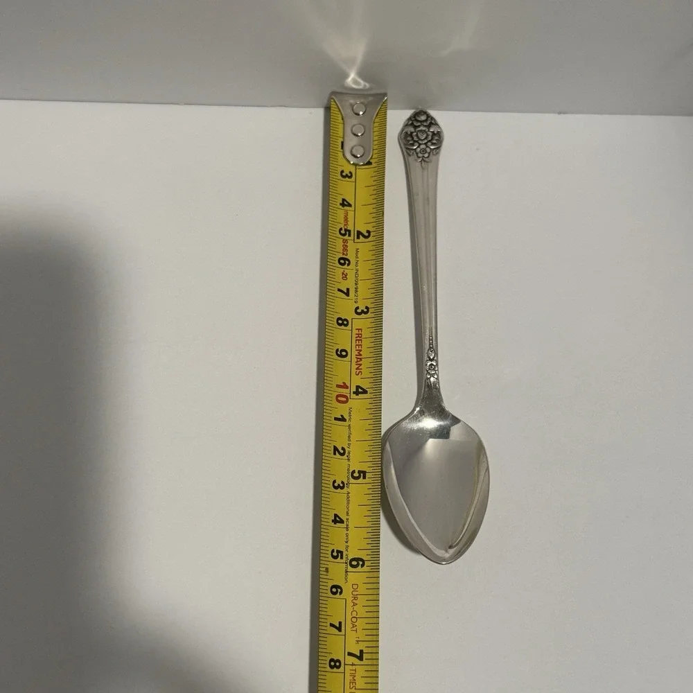 1881 Rogers Oneida Plantation 1948 Silverplate‎ Teaspoons Set of 8 Flatware